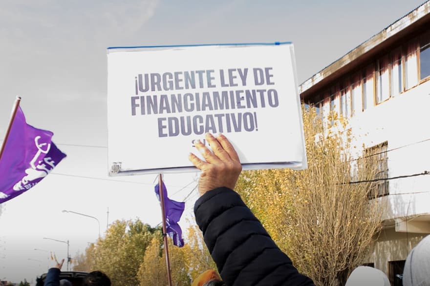SUTEF profundiza el plan de lucha: paro el próximo lunes, acampe y marcha provincial