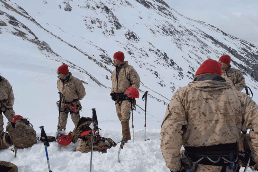 “Intercambio de expertos”: la Armada explicó qué hacen los marines estadounidenses en UshuaiaMarines de EEUU realizan rotaciones en Tierra del Fuego y entrenan junto al BIM 4Marines en Ushuaia: “No se puede meter por la ventana la militarización del territorio argentino”, advirtió Martín PerezMarines en Ushuaia: “Marcan la cancha, orinan los árboles para marcar un territorio frente a China”