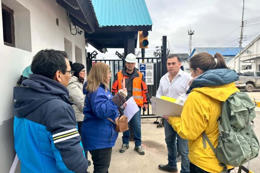 ANPyN impidió por tercera vez el ingreso de inspectores ambientales al puerto de Ushuaia