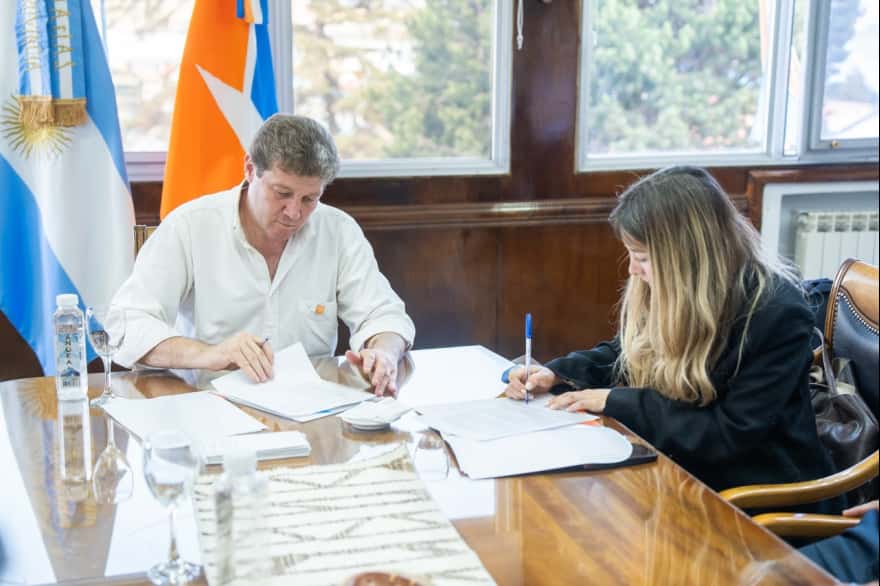 Melella firmó con el FAMP un acuerdo para incrementar la capacidad de producción de agua potable de Ushuaia