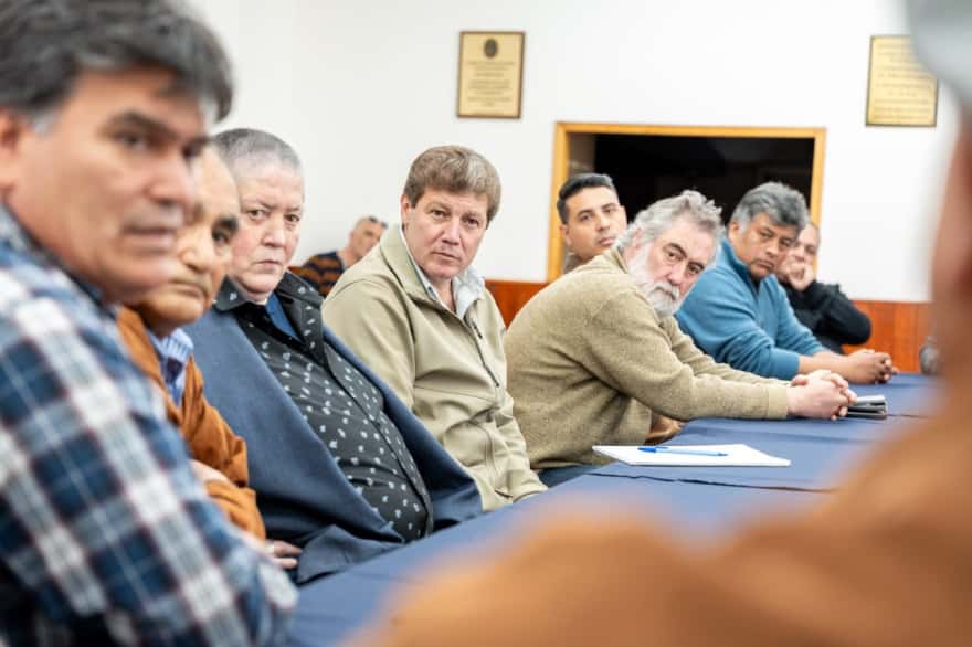 Melella se reunió con taxistas y remiseros de Río Grande para evaluar posibles medidas de apoyo