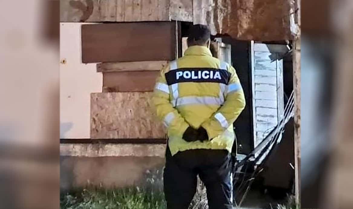 Allanaron una casa por amenazas con un arma