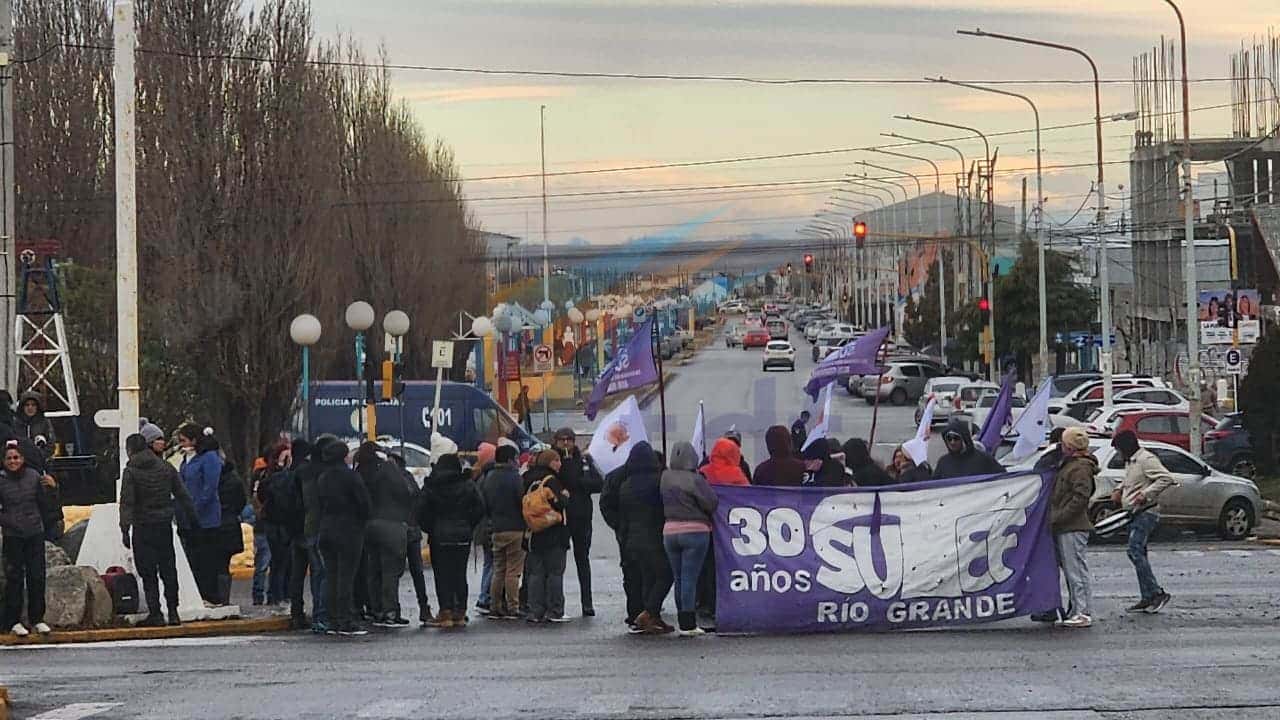 Educación y SUTEF abren paritarias este lunes con miras al comienzo del ciclo lectivo