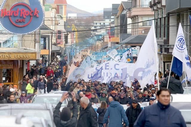 Gremio del personal jerárquico del municipio de Ushuaia pidió «medidas urgentes para garantizar la recomposición salarial»