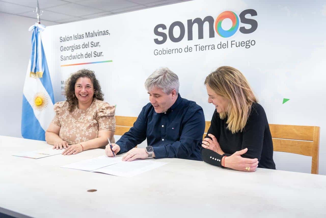 Firman un acuerdo para fortalecer las herramientas de formación laboral y favorecer la inclusión social de personas liberadas