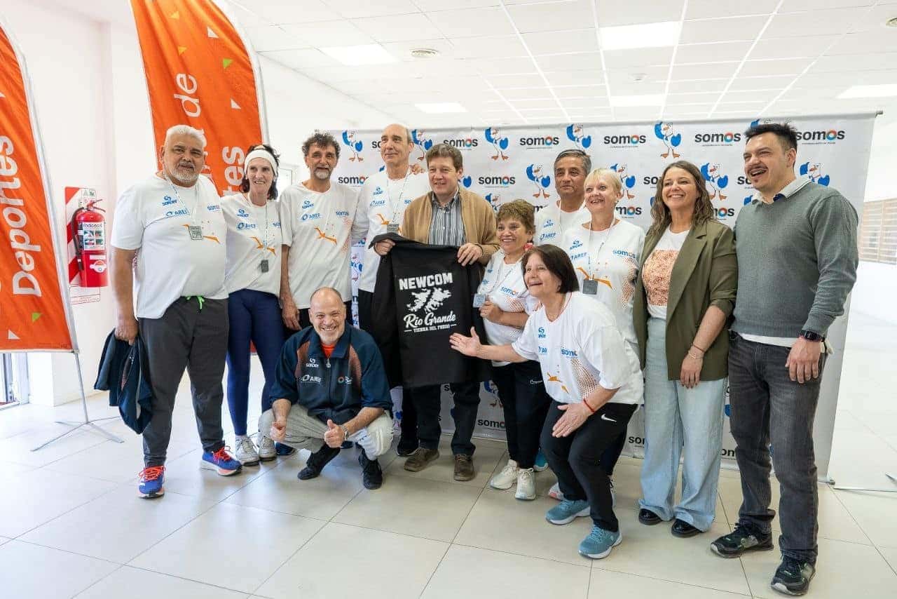 Melella compartió un encuentro con adultos mayores que participaron de los Juegos Evita