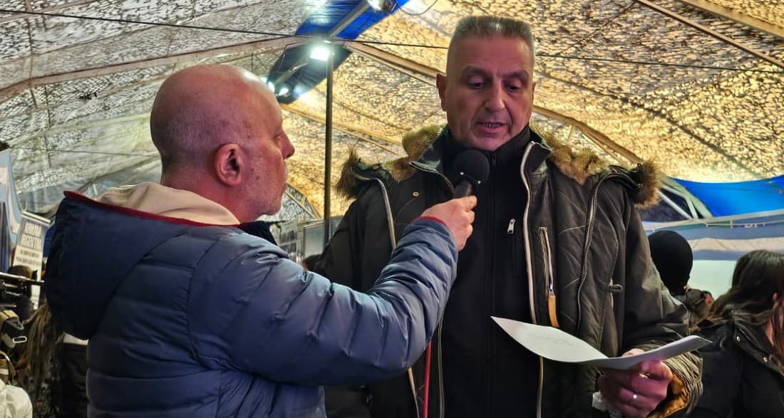 Un documento con memoria: un juez bonaerense llevó a Río Grande la carta original del maestro caído en Malvinas