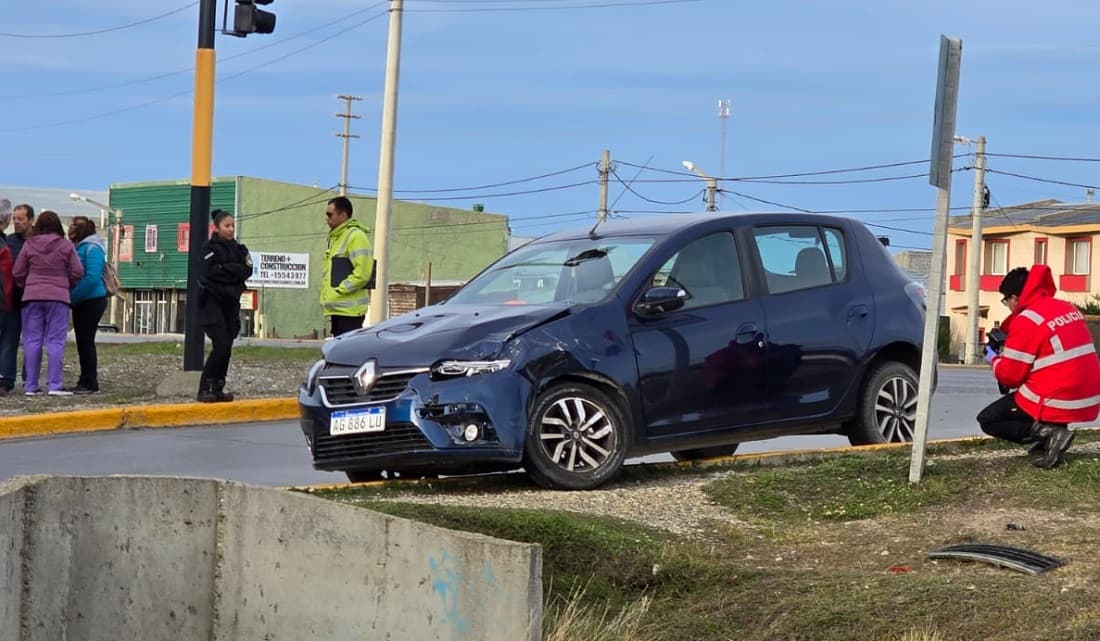 Tres heridos en un violento choque