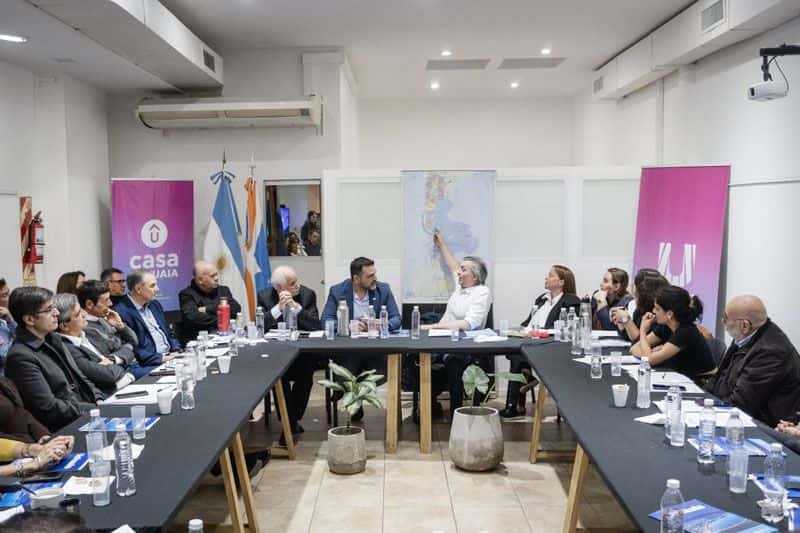 Vuoto llevó Malvinas al Congreso y propuso crear una comisión bicameral