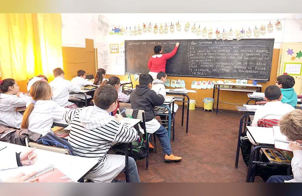 El Gobierno ratificó la exclusión de supervisores y otros docentes del beneficio