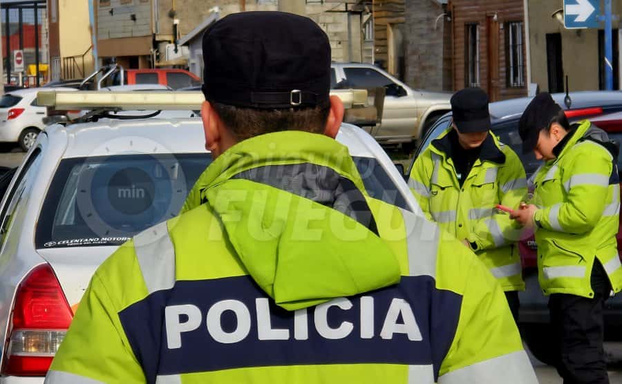 Aumento del 3% para policías y penitenciarios