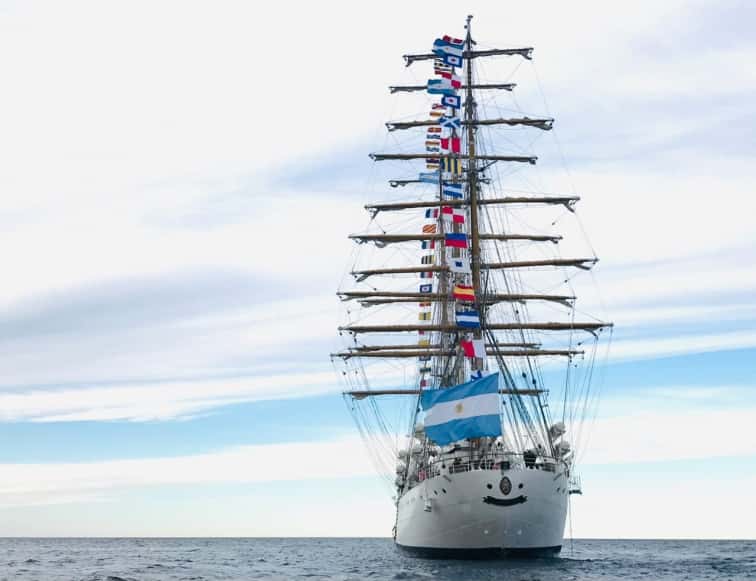 La Armada Argentina lanzó un sorteo para acompañar el regreso de la Fragata Libertad