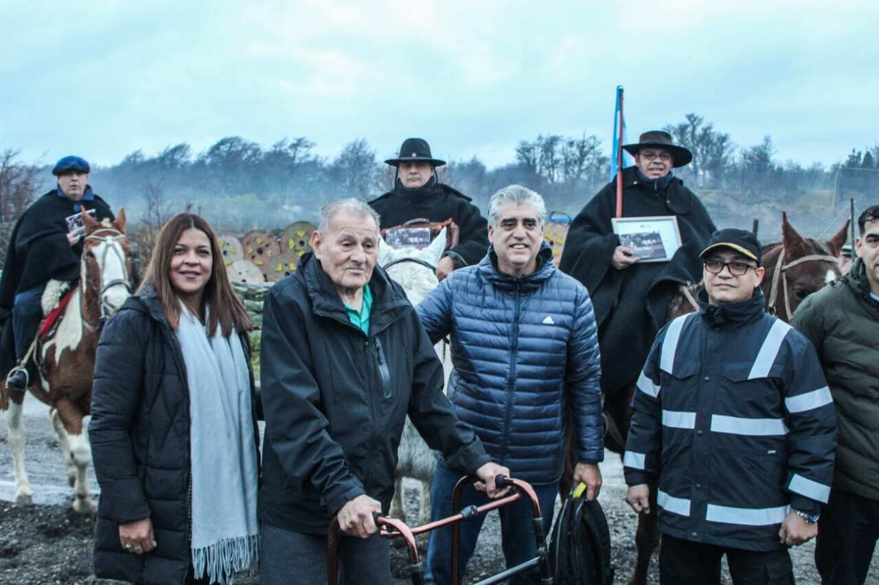 La Legisladora Dos Santos acompañó el homenaje al Correo Histórico Policial en el antiguo Destacamento Lago Kami