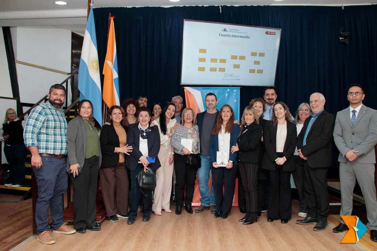 Reconocimiento a trabajadoras legislativas