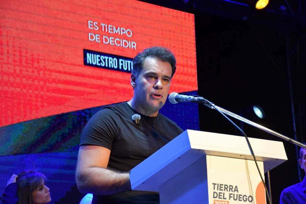 Ventura: “Los fueguinos ya no trabajan para ahorrar, sino para pagar deudas. Eso tiene que cambiar”