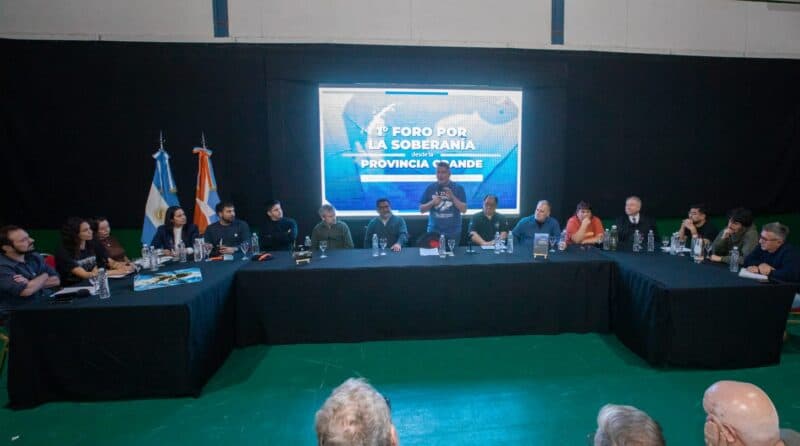 “La soberanía es la capacidad de un pueblo para defender su propio destino”