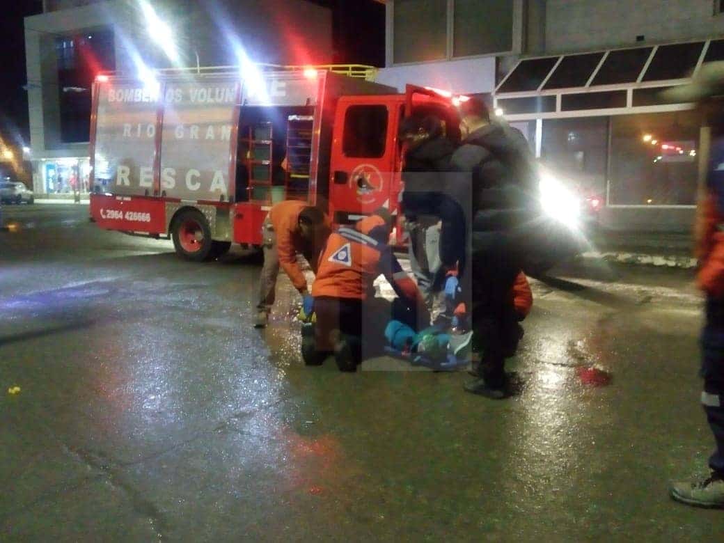 Una mujer fue atropellada y trasladada al hospital