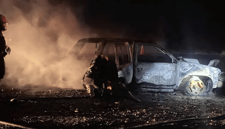 NEUQUÉN: Impactante incendio: iban por la ruta, sintieron olor a quemado y se salvaron de milagro