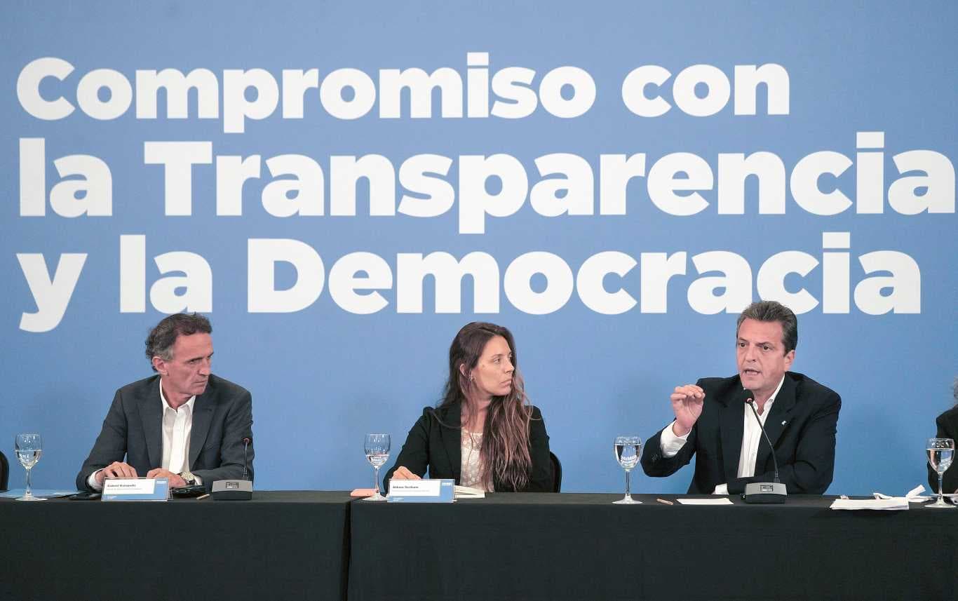 Massa quiere que la oposición maneje la Oficina Anticorrupción