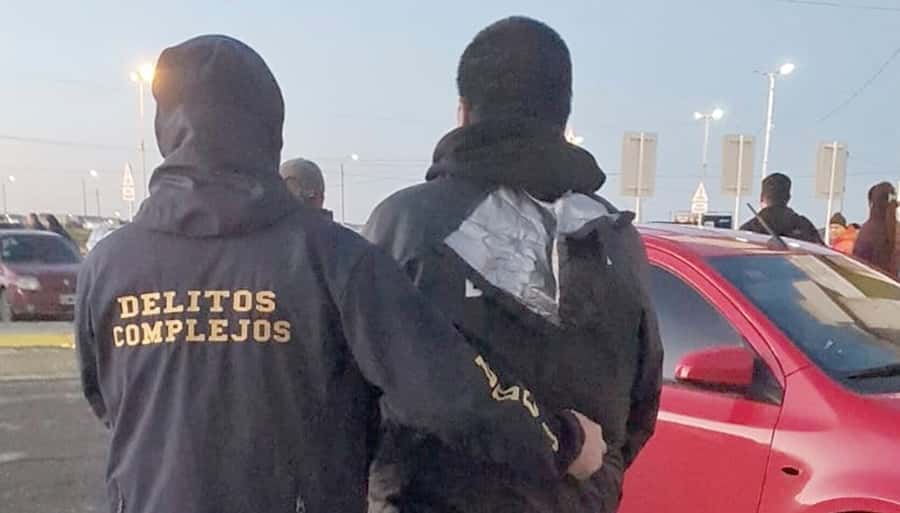 El oficial de Policía Walter Nieva enfrentará en el juicio oral 99 denuncias por estafa