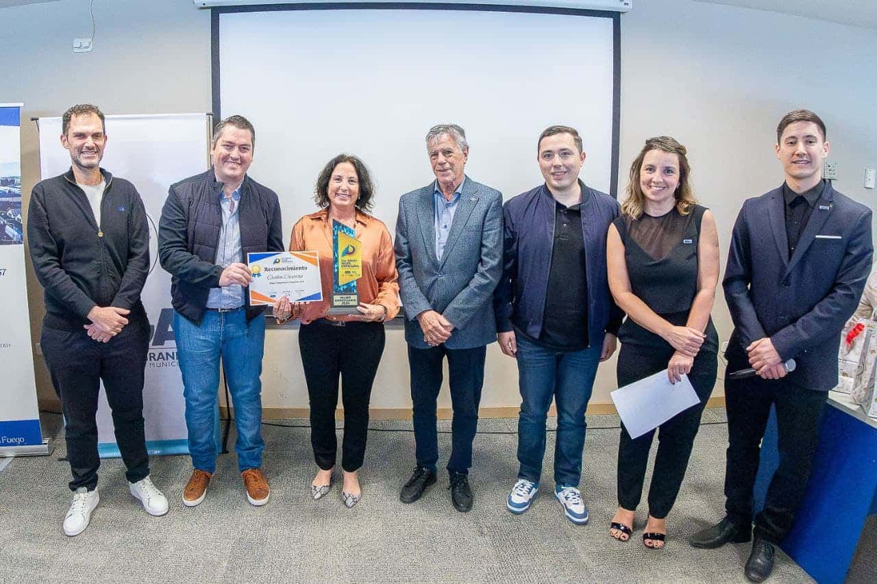 Martín Perez acompañó los premios Mujer Empresaria Tierra del Fuego 2024