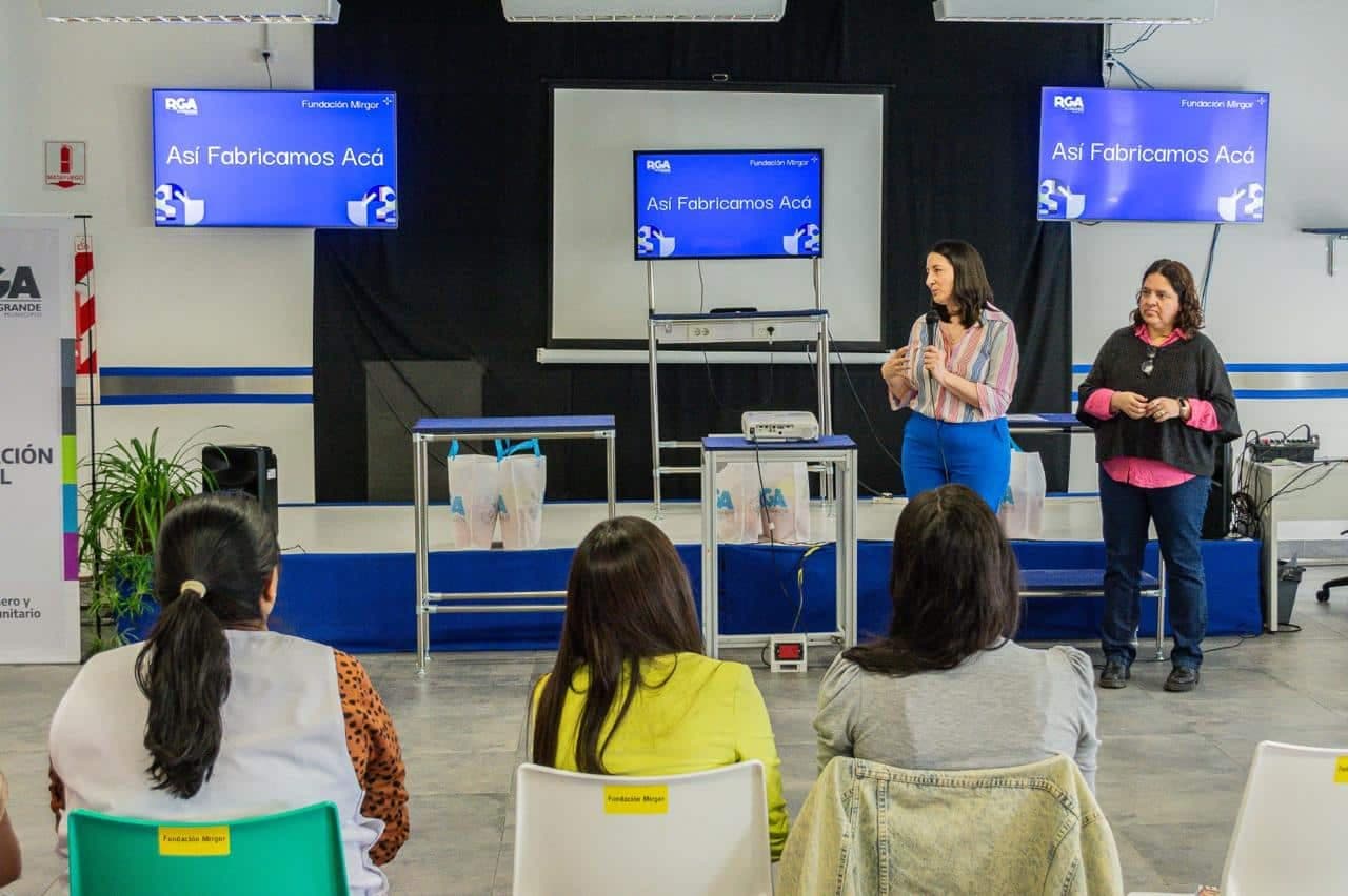El Municipio y la Fundación Mirgor realizaron el cierre del programa “Así Fabricamos Acá”