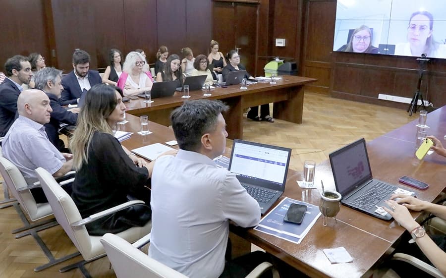 Hacia la eficiencia en la adquisición de medicamentos