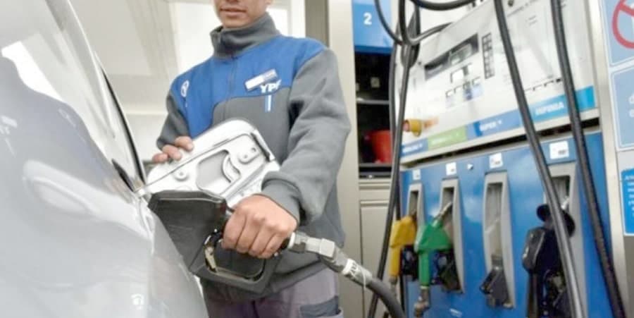 El consumo de combustibles retrocedió en julio