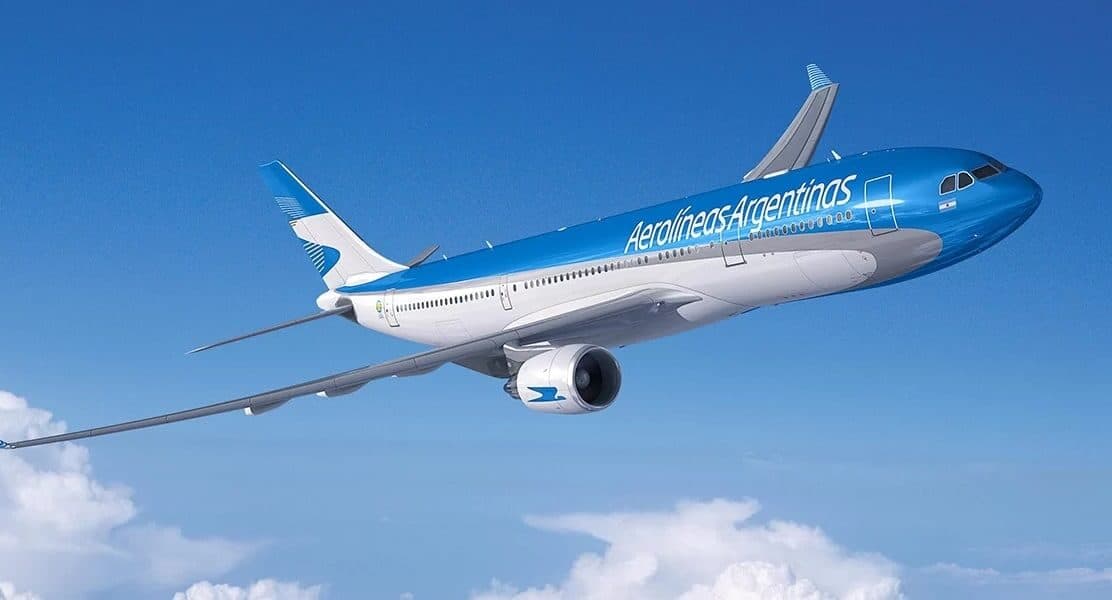Aerolíneas Argentinas cancela 255 vuelos por el paro de la CGT