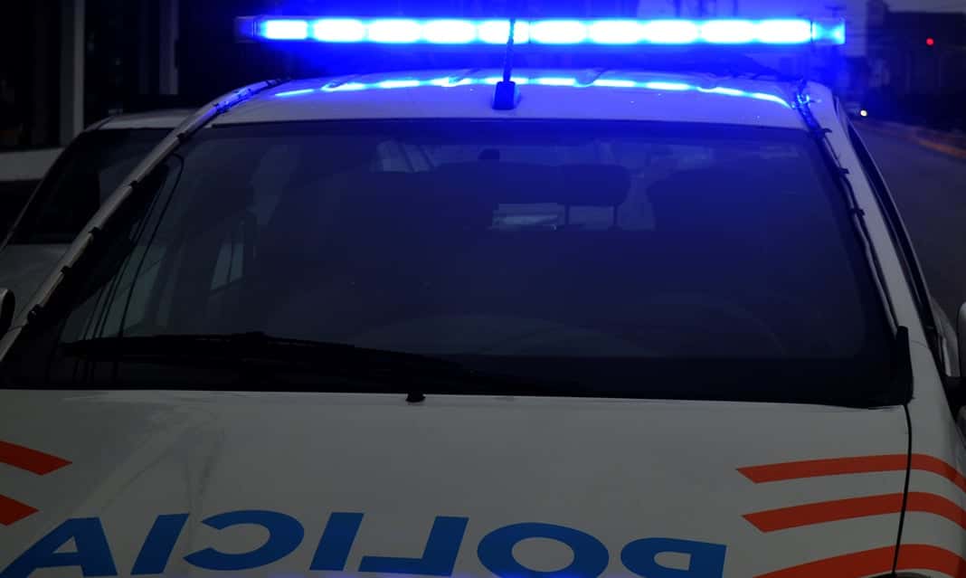 Violento ataque a una consigna policial: dos sujetos detenidos
